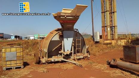 Embolsadora para armazenar gros em sacos bolsas  Marcher Brasil 400 toneladas
