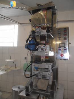 Envasadora de sach� para produto l�quido ou cremoso ( pastoso / quente e frio ) seminova