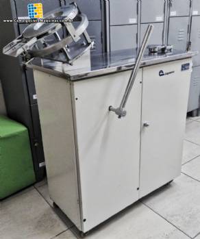 Encapsuladora semi-autom�tica Capsutec