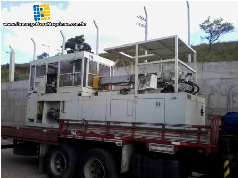 Injetora / sopradora PET com 4 moldes de inje��o e 20 de sopro