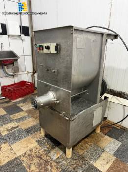 Moedor de carnes Inox Design com boca 98 mm