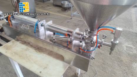Envasadora semiautomtica de lquidos e pastosos com 1 bico Tecfag