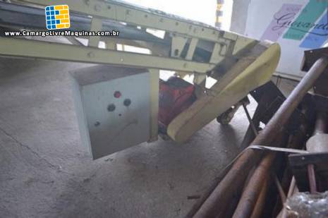 Esteira elevat�ria com 4 metros de altura para sacaria