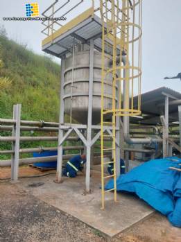 Tanque com plataforma de a�o inox 5000 litros WCR Equipamentos