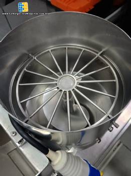 Máquina para fabricação de nhoque nhoqueira Italvisa F2 até 60 kg / hora Máquina para fabricação de nhoque nhoqueira Italvisa F2 até 60 kg / hora