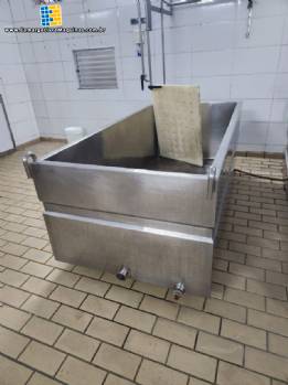 Tanque encamisado em a�o inox para fabrica��o de queijos 1500 litros