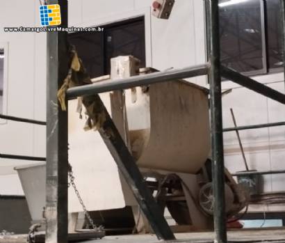 Misturador de p�s basculante 150 kg