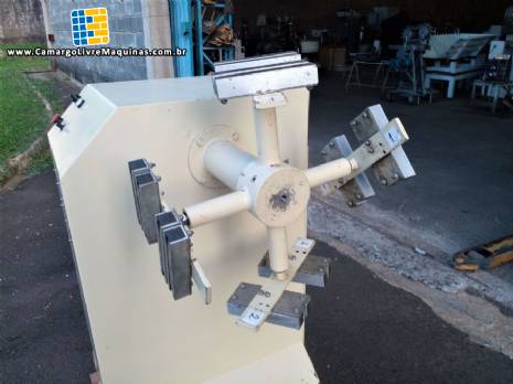 Centr�fuga para ovos de chocolate com 8 livros Passig