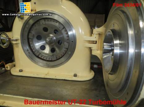 Moinho universal em a�o inox Bauermeister