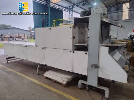 Extrusora de granulado de chocolate com t�nel de resfriamento