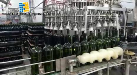 Envasadora � v�cuo 40 bicos com rolhadora Velluto Rebelo