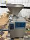 Embutideira cont�nua com torcedor de embutidos lingui�as salames mortadela Risco RS 110