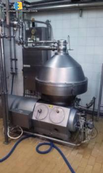 Desnatadeira separadora centrífuga hermética autolimpante para leite Alfa Laval Tetra Pak para desnate e padronização de leite aquecido Desnatadeira separadora centrífuga hermética autolimpante para leite Alfa Laval Tetra Pak para desnate e padronização de leite aquecido