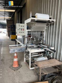 Enfardadeira embaladora automática com túnel de encolhimento para garrafas e frascos em fardos Enfardadeira embaladora automática com túnel de encolhimento para garrafas e frascos em fardos