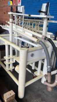 Envasadora linear em pp para corrosivos Envasadora linear em pp para corrosivos