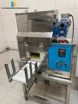 Esfolheadeira com cortador para massas Indiana Esfolheadeira com cortador para massas Indiana