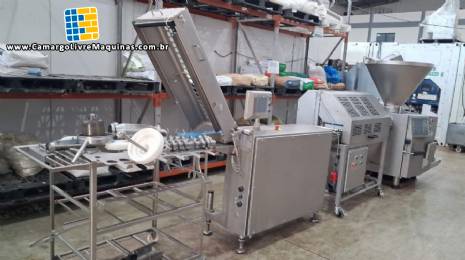 Linha automática embutideira formadora de hambúrgueres de carnes e nuggets VEMAG 3 toneladas por hora Linha automática embutideira formadora de hambúrgueres de carnes e nuggets VEMAG 3 toneladas por hora