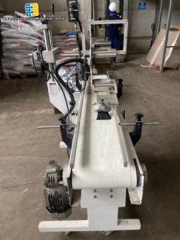 Rotuladora etiquetadora de tampas caixas etiqueta superior Rotuladora etiquetadora de tampas caixas etiqueta superior